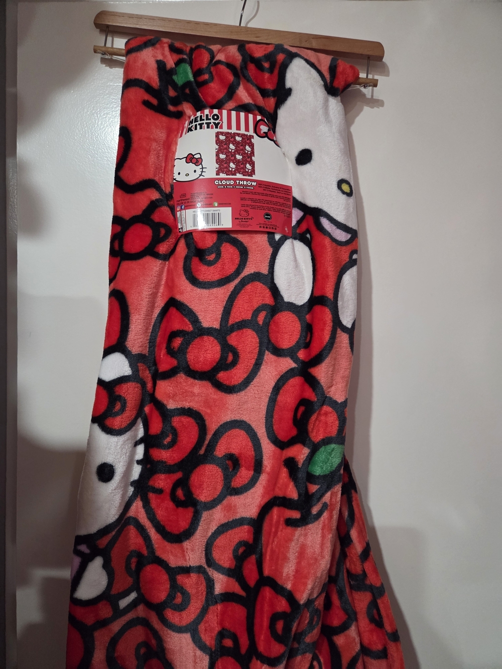 Hello Kitty Red & White Kids Throw Blanket
